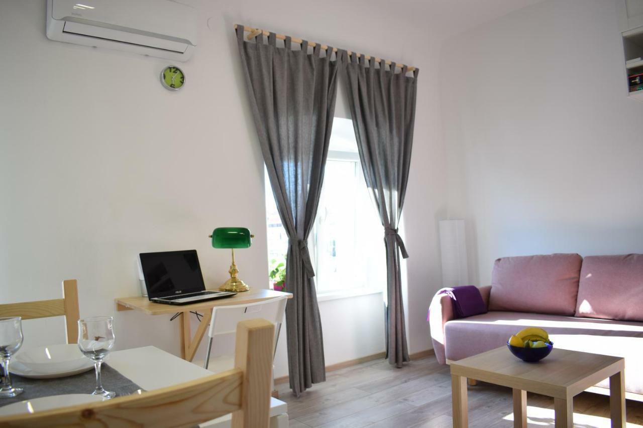 Apartman "Nicole" Pula Buitenkant foto